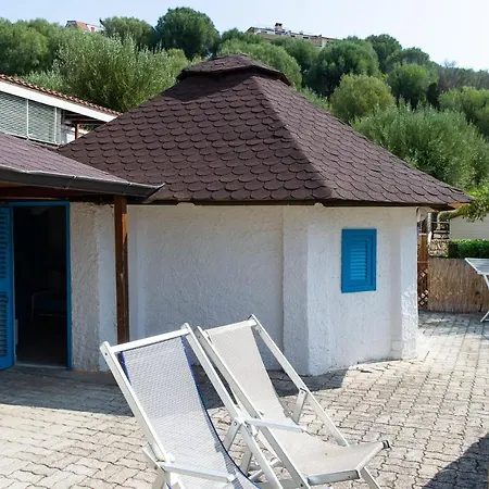 Prázdninový areál Baia Del Silenzio 4*